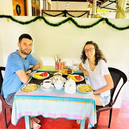 Nethmi Homestay & Restaurant Tangalle Exterior photo