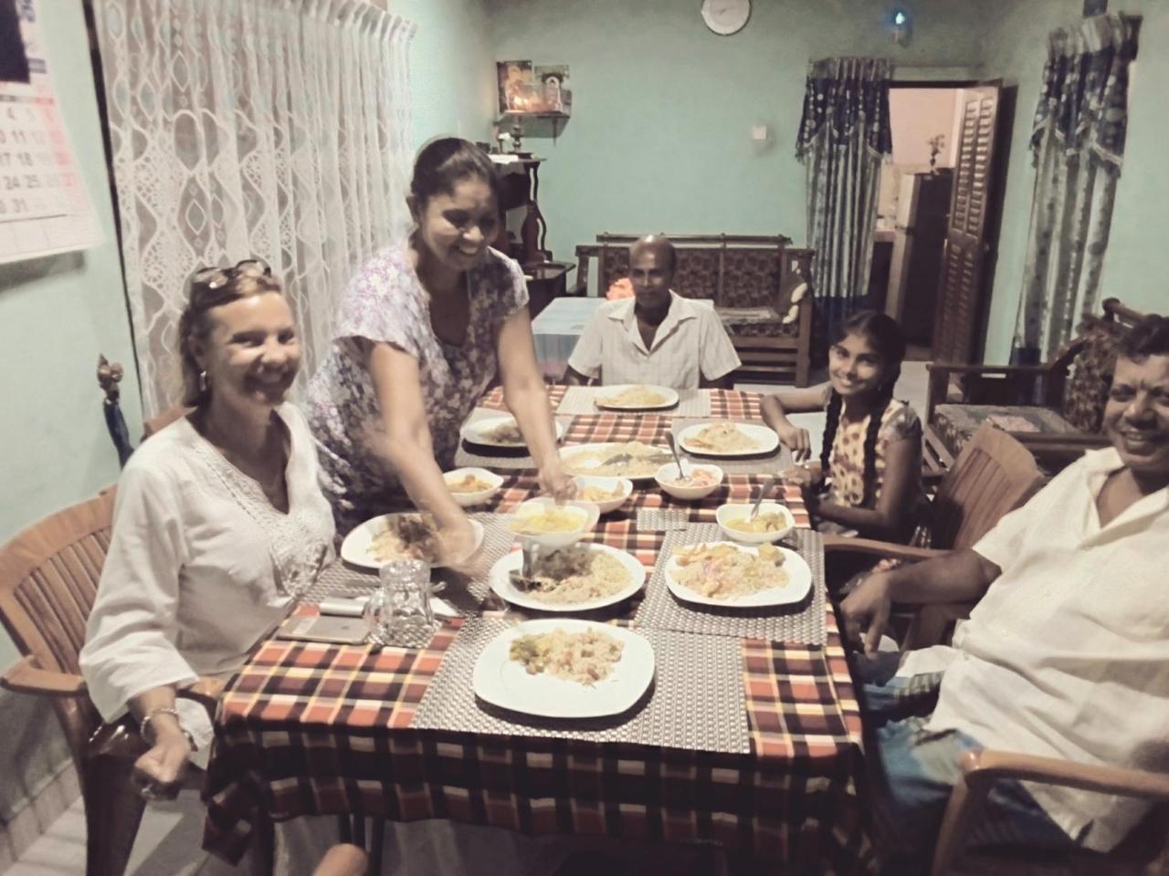 Homestay Nethmi & Restaurant *