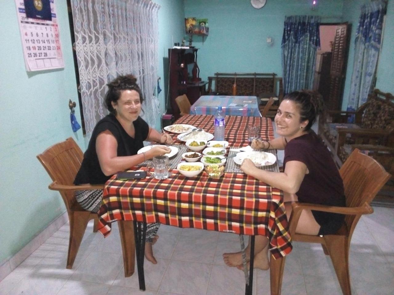 Nethmi & Restaurant * Tangalle